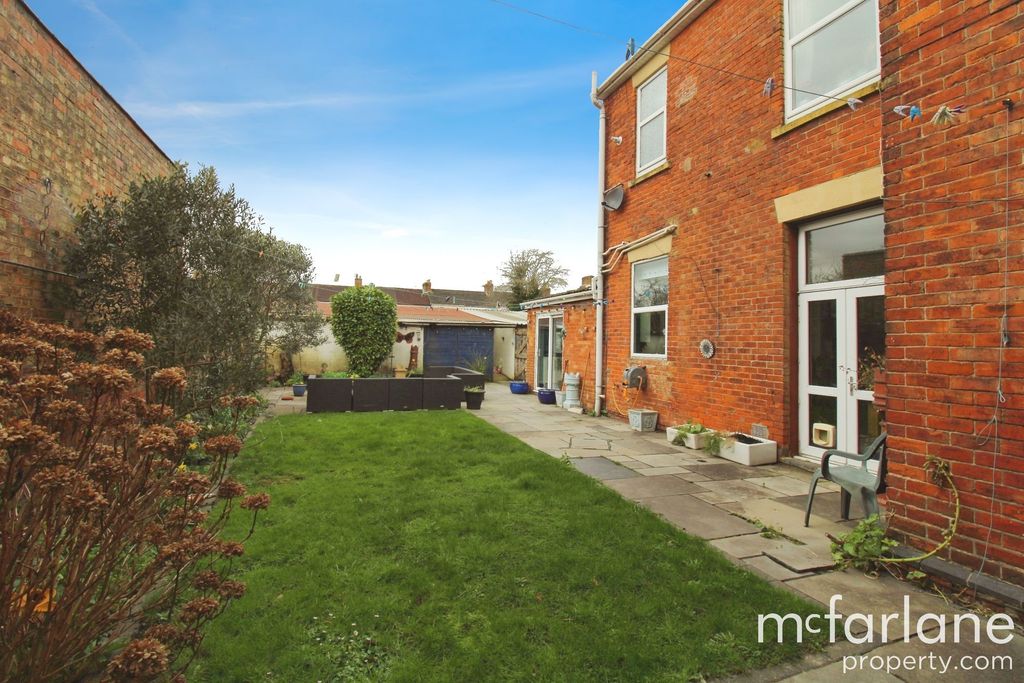 Additional image 25 of 5 bed detached house for salePark Lane, Swindon SN1