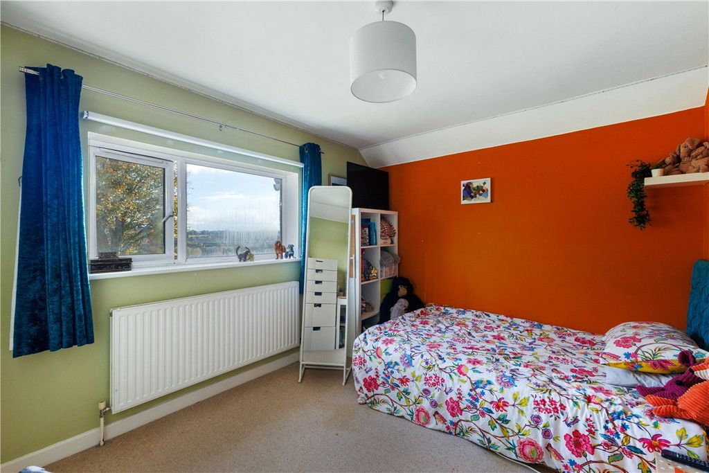 Additional image 16 of 4 bed detached house for salePipers Piece, Herd Street, Marlborough, Wiltshire SN8