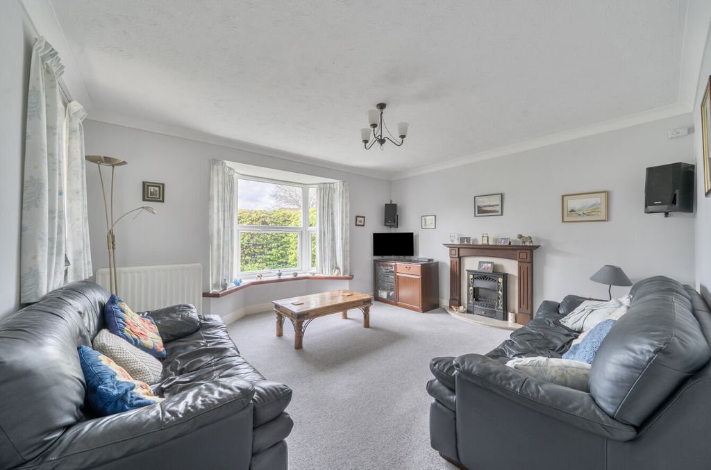 Additional image 4 of 4 bed detached house for saleElsham Way, Swindon, Wiltshire SN25
