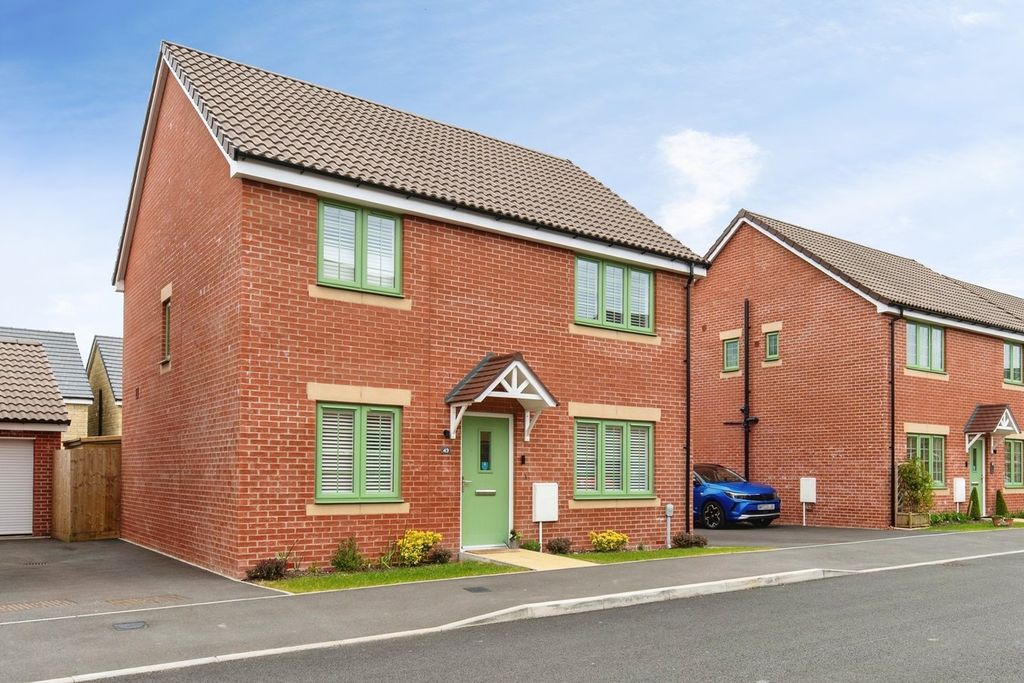 4 bed detached house for saleSaturn Close, Warminster BA12