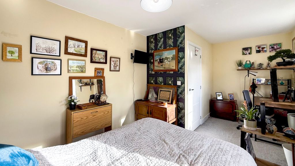 Additional image 8 of 4 bed semi-detached house for saleSwallows Rise, Westbury BA13
