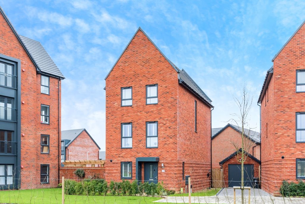 Additional image 17 of 4 bed detached house for saleScott Way, Swindon SN1