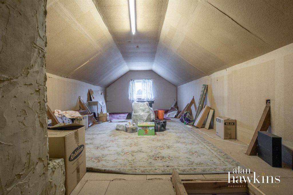 Additional image 6 of 3 bed detached bungalow for saleLongleaze, Royal Wootton Bassett SN4