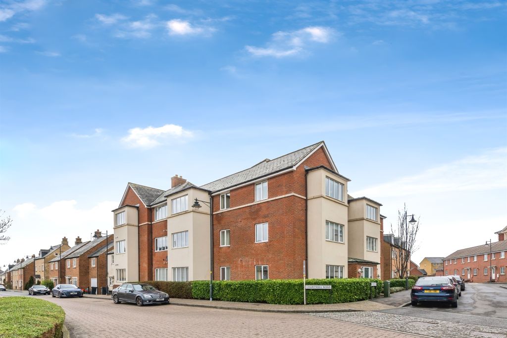 2 bed flat for saleHayburn Road, Swindon SN25