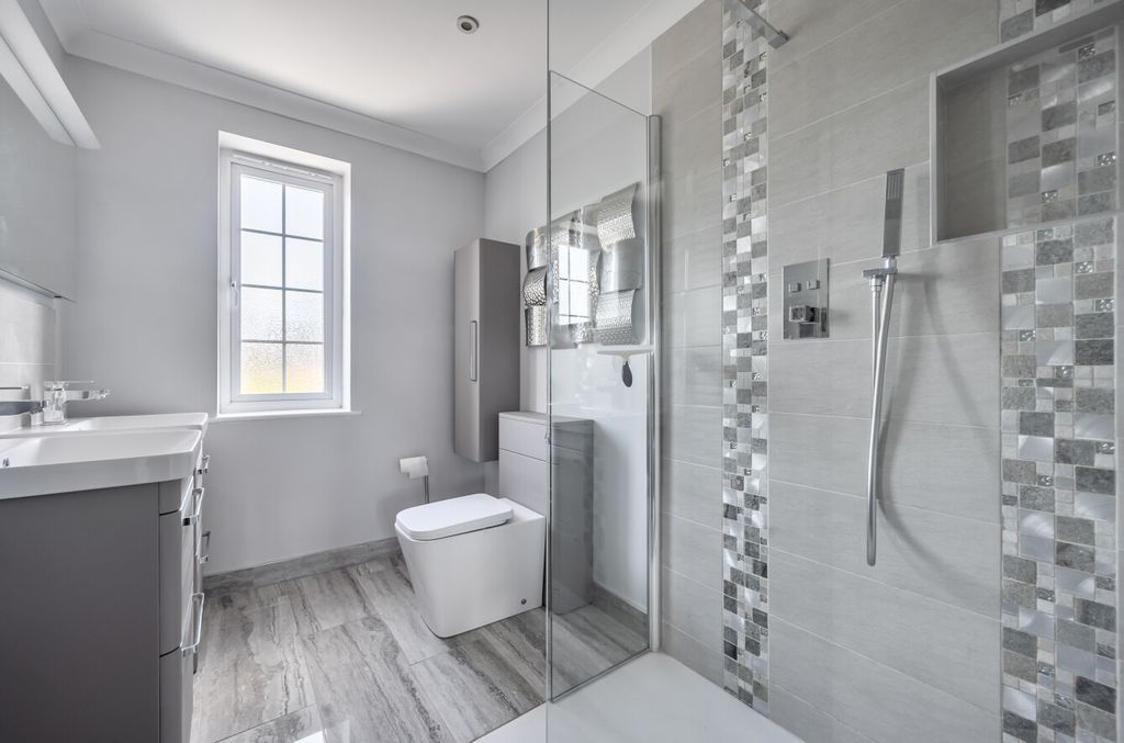 Additional image 20 of 4 bed detached house for saleJigs Lane South, Warfield, Bracknell RG42