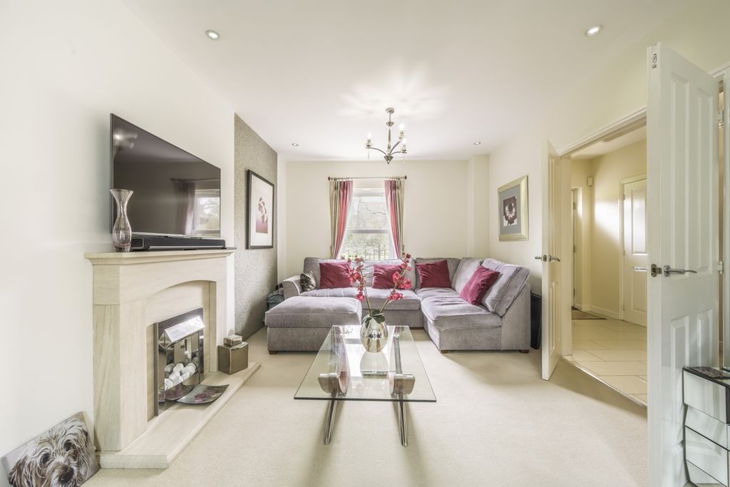 Additional image 4 of 5 bed detached house for saleEast Wichel Way, Swindon SN1