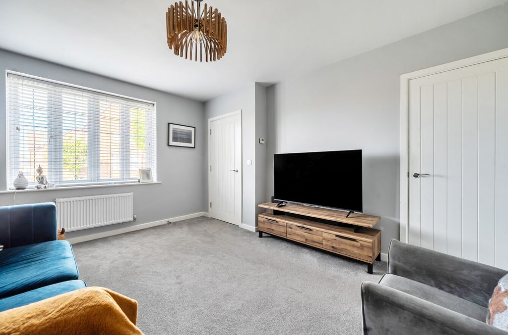 Additional image 13 of 3 bed semi-detached house for saleSt. Georges Park, Binfield, Bracknell, Berkshire RG42
