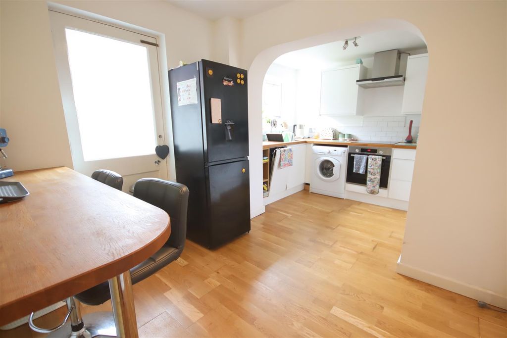 Additional image 7 of 3 bed semi-detached house for saleHolland Close, Chippenham SN15