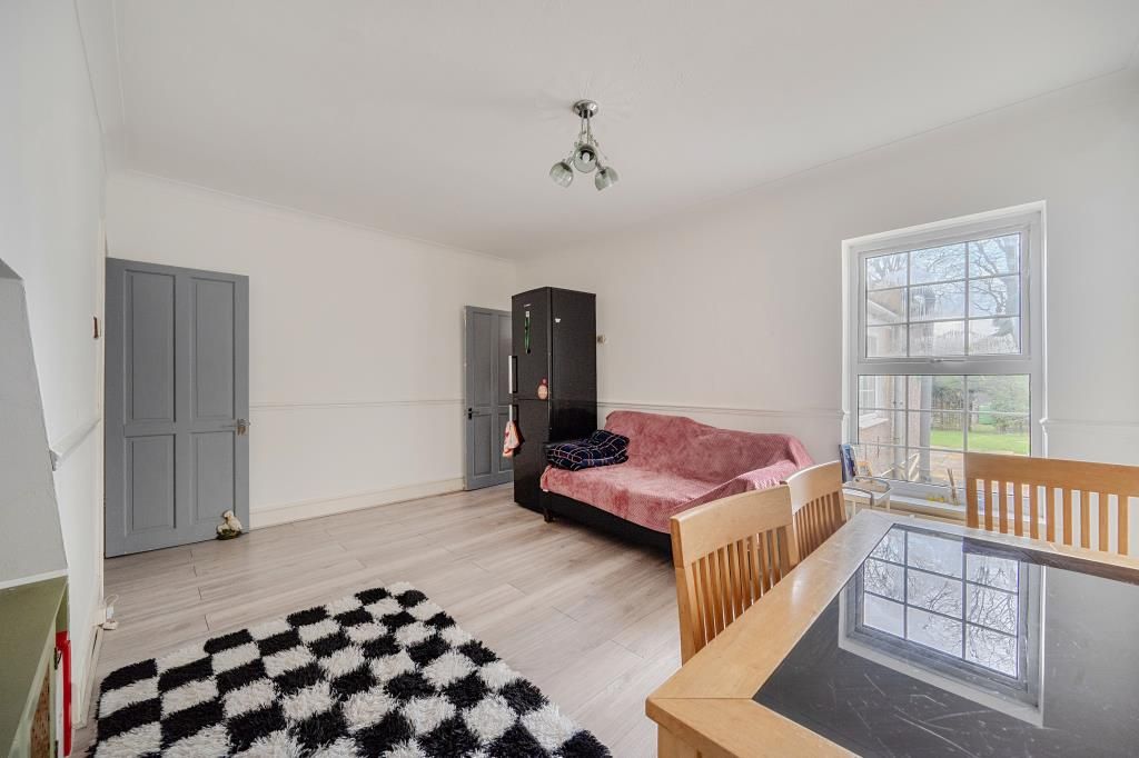 Additional image 2 of 3 bed town house for saleWinifred Street, Old Town, Swindon SN3