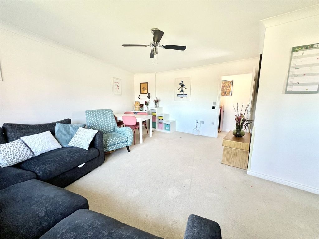Additional image 8 of 2 bed flat for saleChain Court, Old Town, Swindon SN1