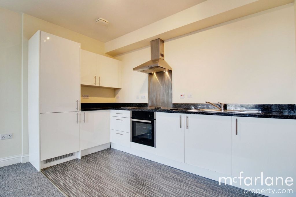 Additional image 2 of 2 bed flat for saleFarnsby Street, Swindon SN1