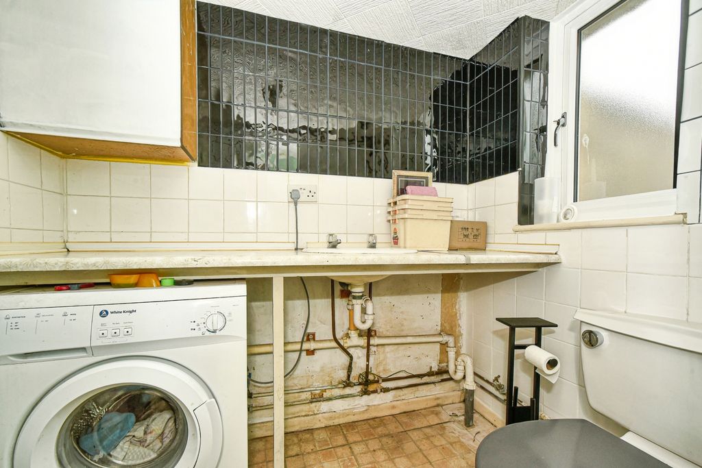 Additional image 7 of 3 bed semi-detached house for saleBelsay - Toothill, Swindon SN5
