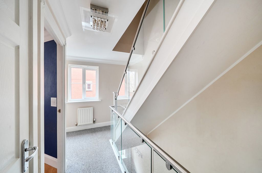 Additional image 12 of 5 bed terraced house for saleZakopane Road, Swindon, Wiltshire SN25