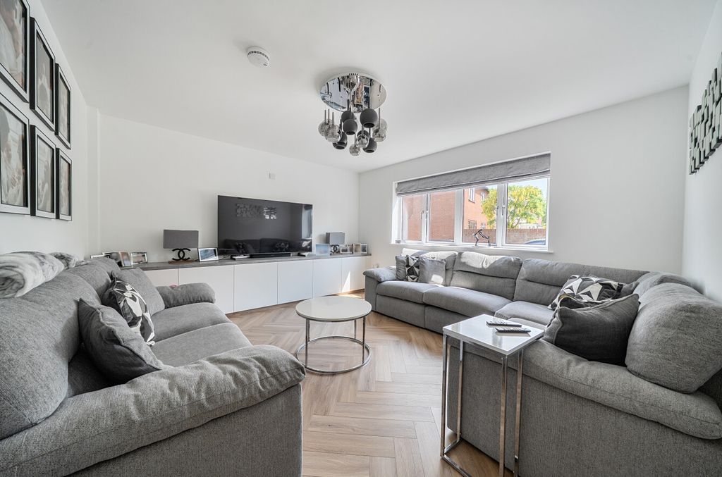Additional image 5 of 4 bed detached house for saleMagdalen Road, Wanborough SN4