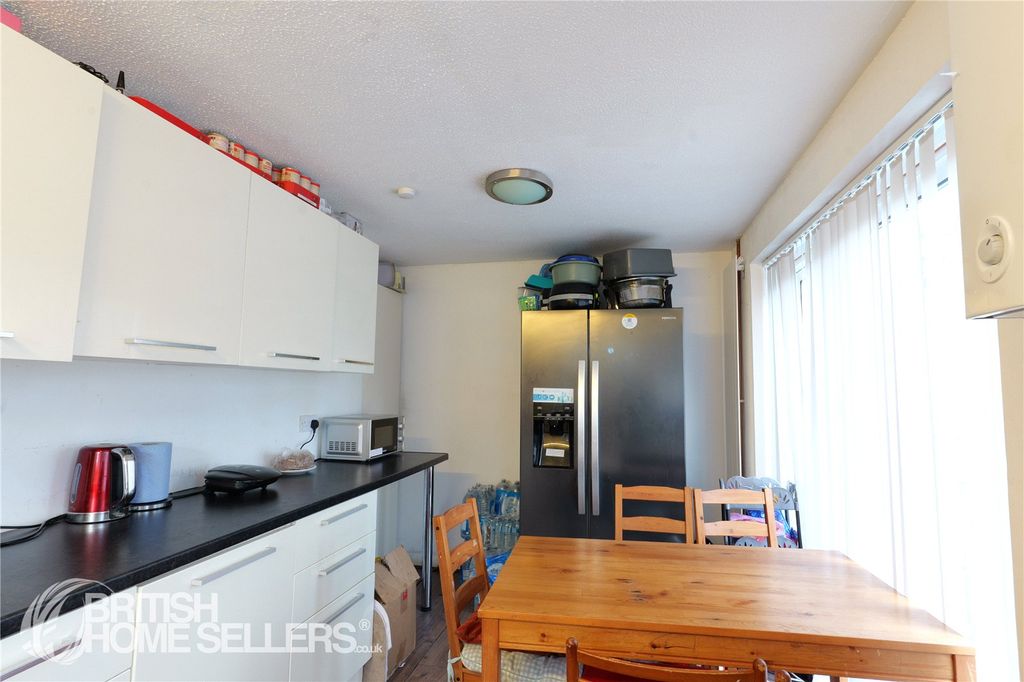 Additional image 4 of 3 bed semi-detached house for saleHewitt Close, Swindon, Wiltshire SN3