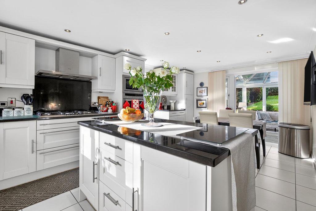 Additional image 2 of 4 bed detached house for saleMartins Rise, Whiteparish, Salisbury SP5