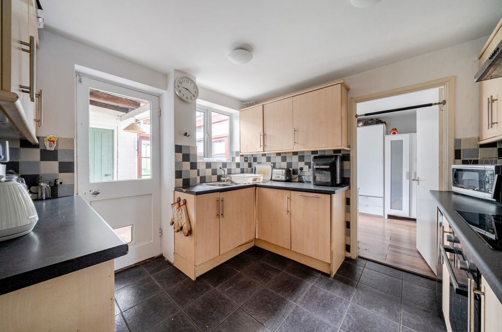Additional image 8 of 3 bed terraced house for saleSouth Lynn Crescent, Bracknell, Berkshire RG12