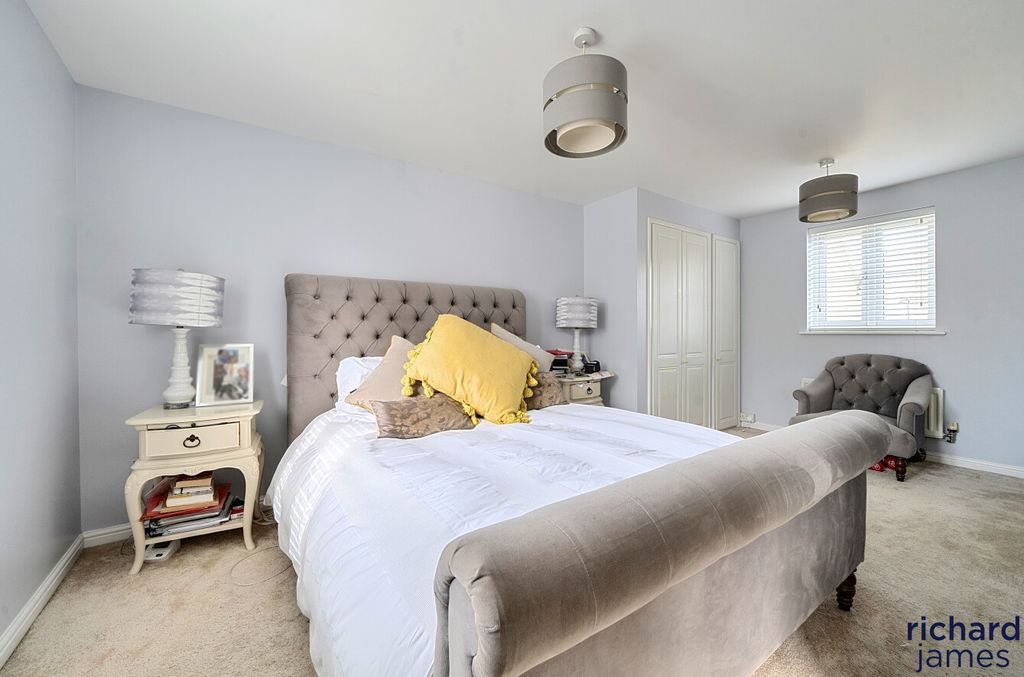 Additional image 8 of 4 bed detached house for saleCharmind Walk, Haydon Wick, Swindon SN25