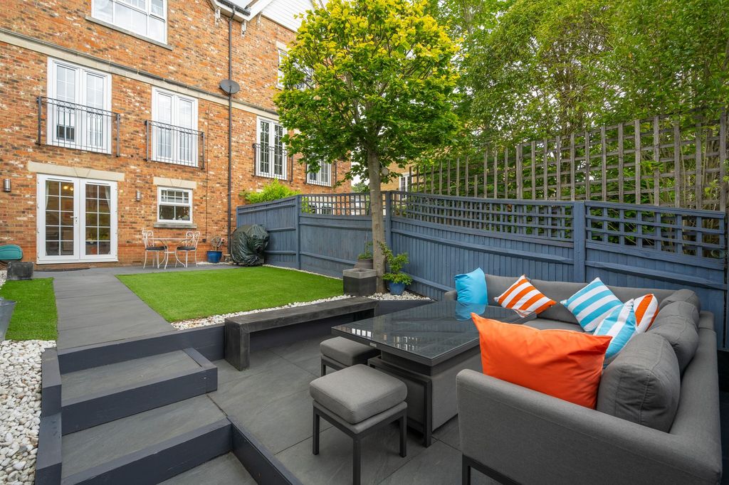 Additional image 12 of 4 bed terraced house for saleFernbank Road, Ascot SL5