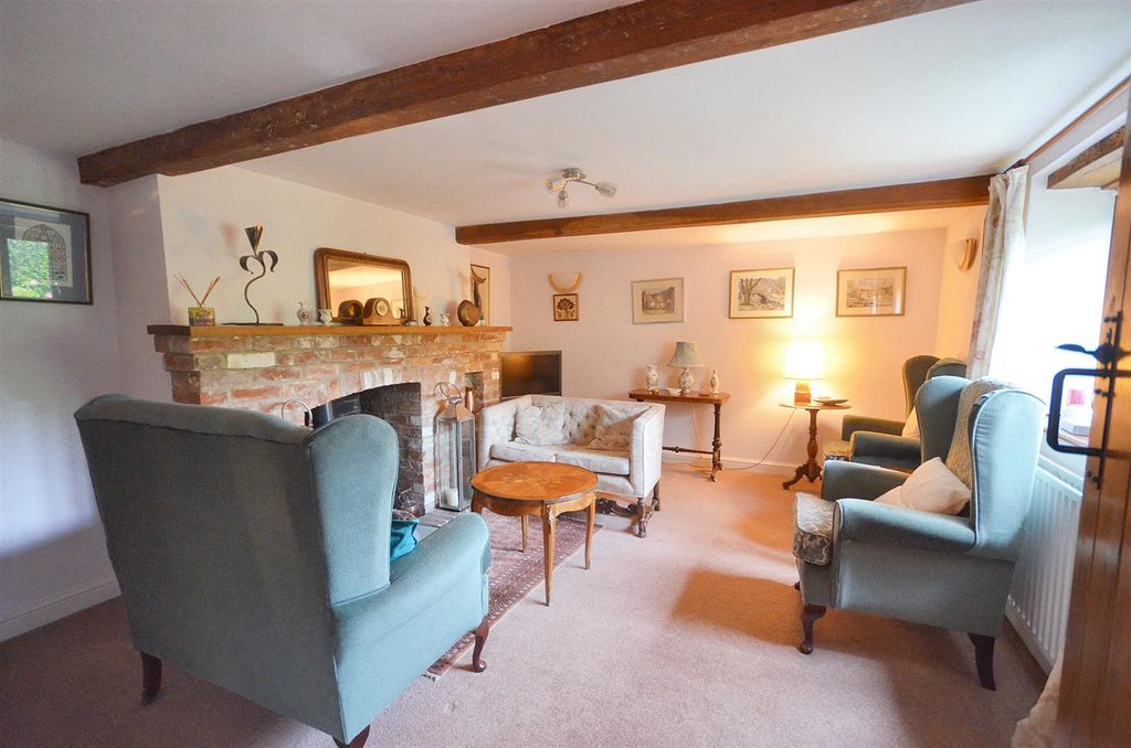3 bed cottage for saleShaftesbury Road, East Knoyle, Salisbury SP3
