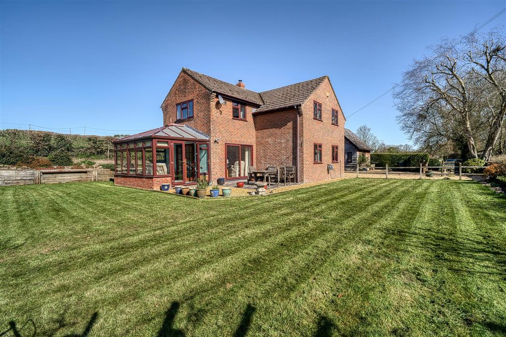 3 bed detached house for saleThe Dene, Hindon, Salisbury SP3