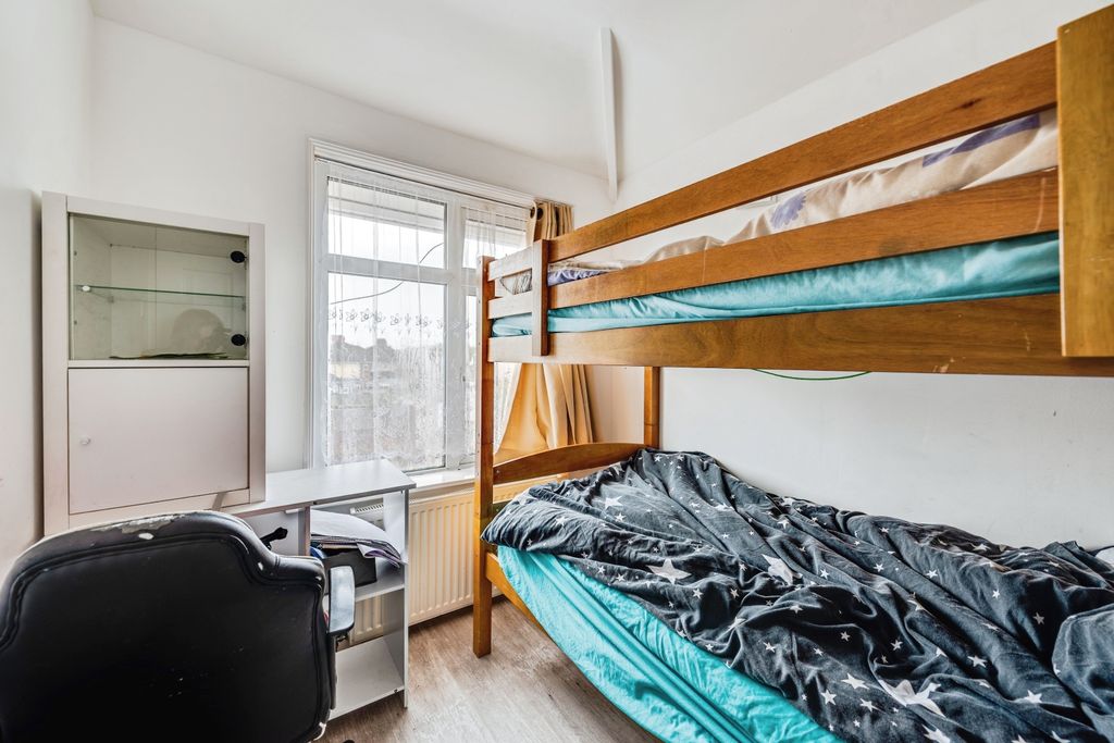 Additional image 12 of 3 bed semi-detached house for saleCopse Avenue, Swindon SN1