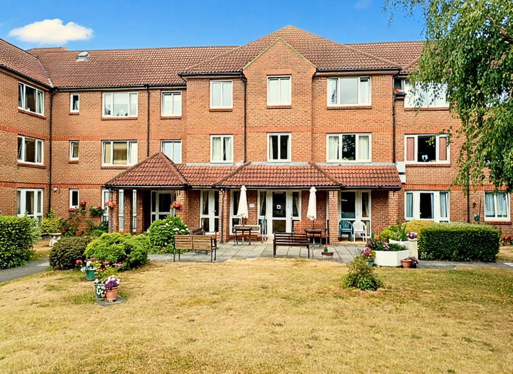 1 bed flat for saleTebbit Close, Bracknell RG12 photo 2