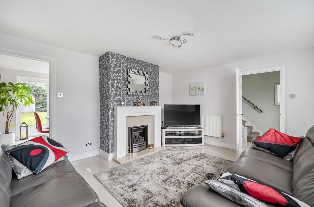 Additional image 14 of 3 bed semi-detached house for saleRossett Close, Bracknell, Berkshire RG12