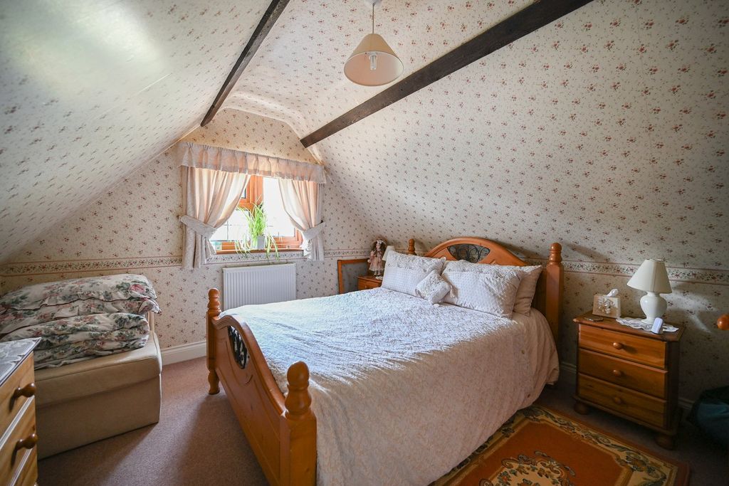 Additional image 17 of 4 bed detached house for saleHale Road, Woodgreen, Fordingbridge SP6