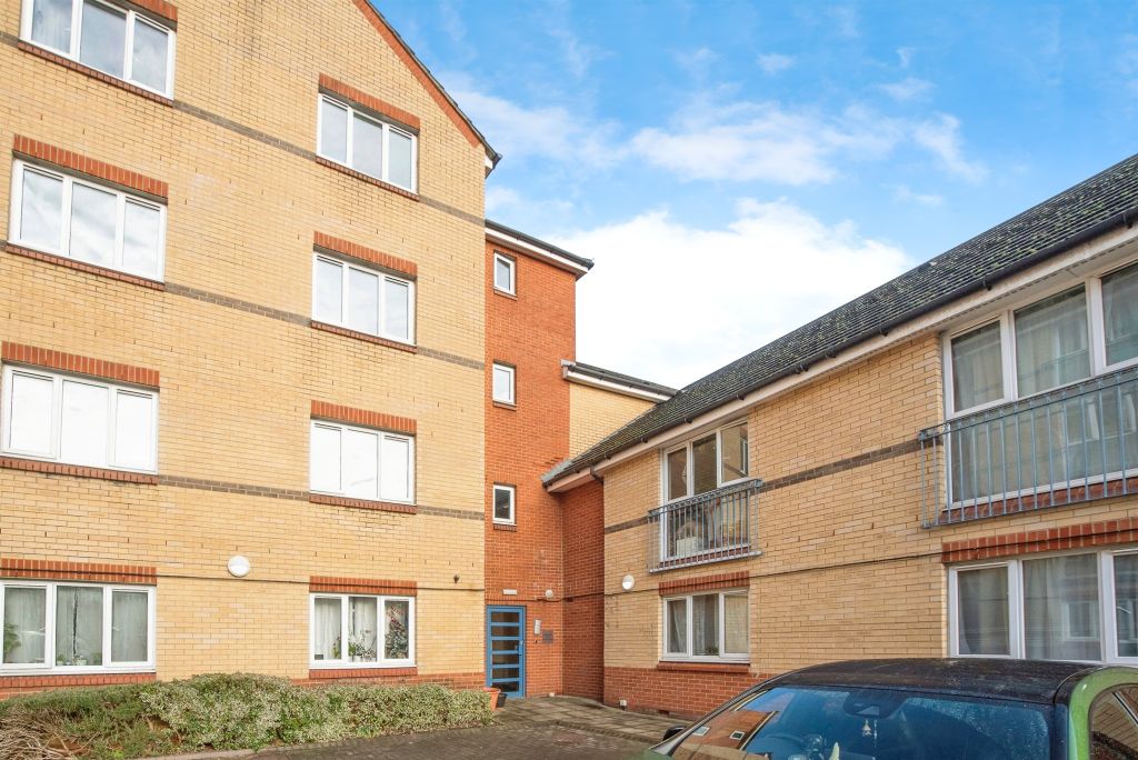 1 bed flat for saleCorporation Street, Swindon SN1