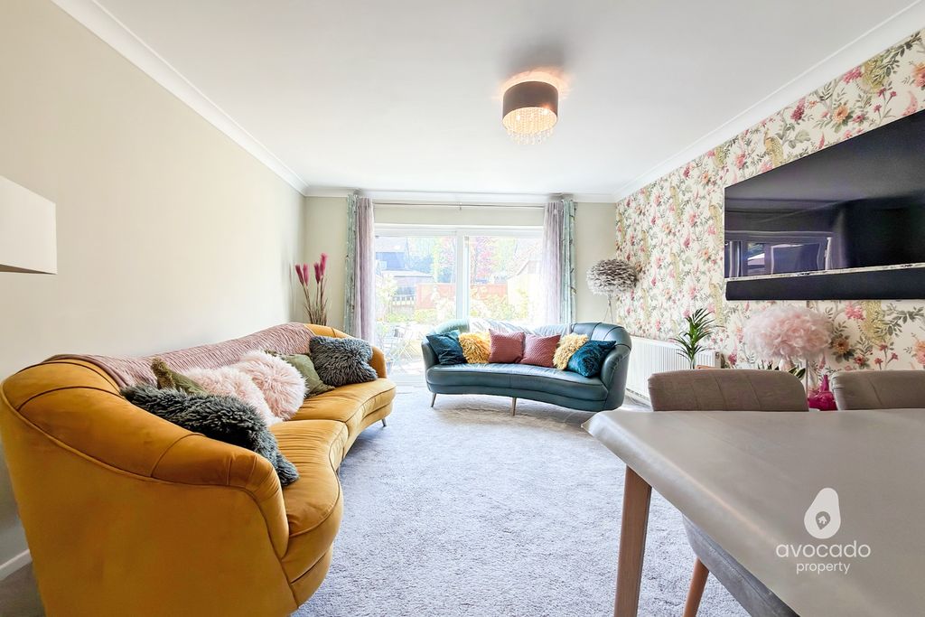 Additional image 2 of 3 bed terraced house for saleNorthcott, Bracknell RG12