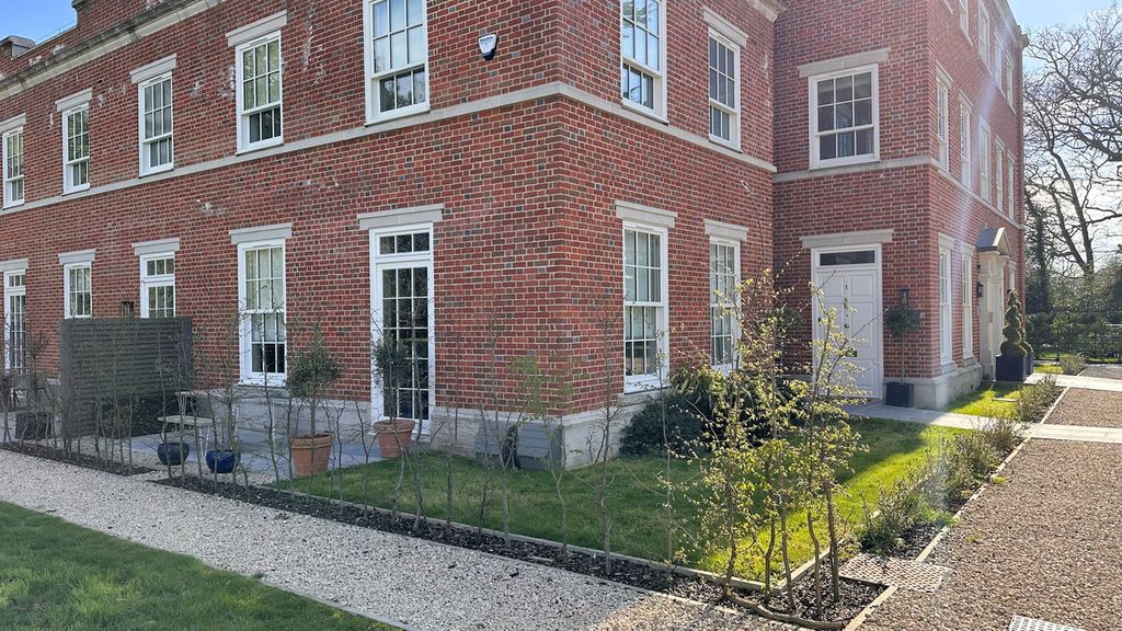 Additional image 21 of 2 bed flat for saleWinkfield Park Winkfield Row Bracknell, Berkshire RG42