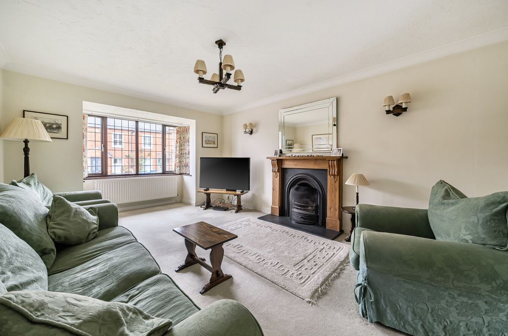 Additional image 2 of 4 bed detached house for saleRose Hill, Binfield, Bracknell RG42