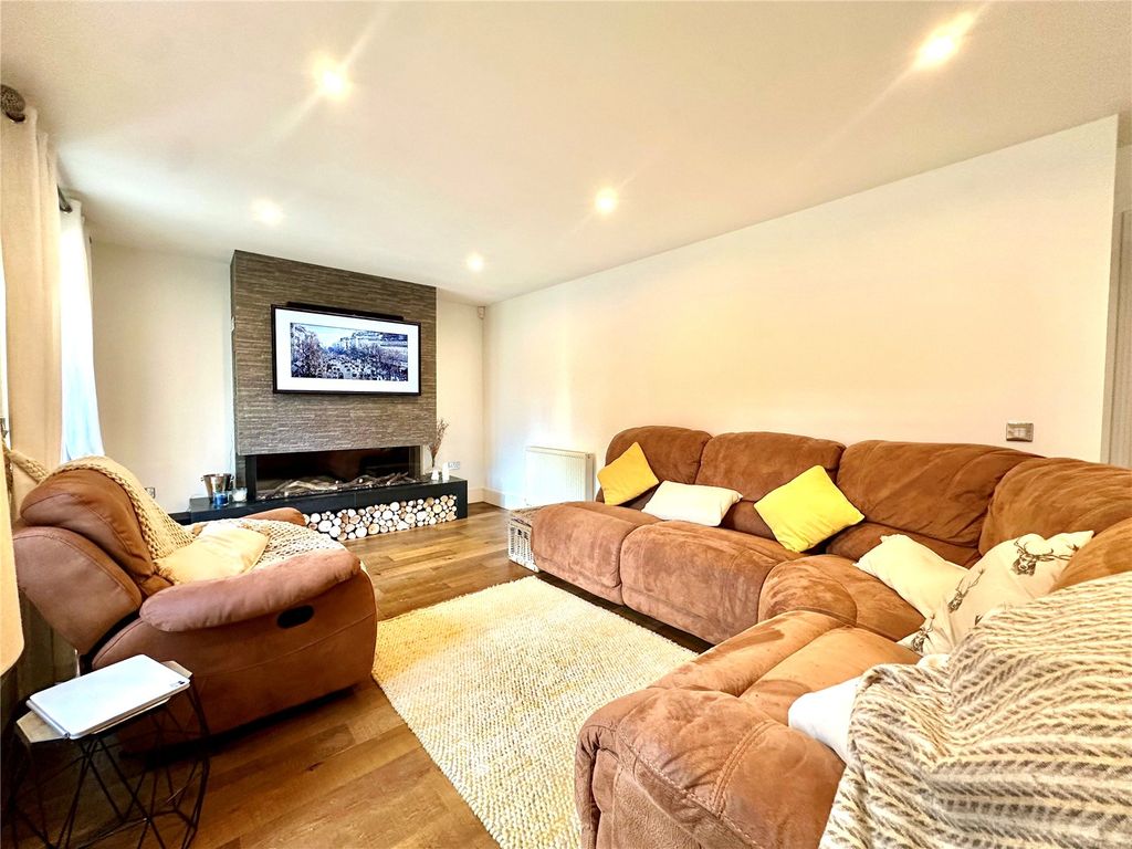 Additional image 6 of 5 bed detached house for saleGosling Close, Wanborough, Swindon SN4