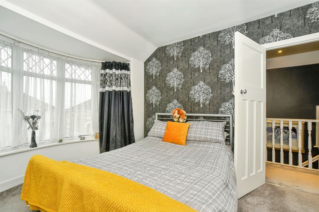 Additional image 8 of 3 bed semi-detached house for saleOkus Grove, Swindon SN2