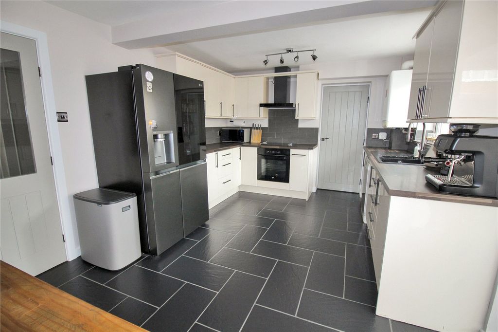 Additional image 5 of 3 bed detached house for saleDarius Way, Swindon, Wiltshire SN25