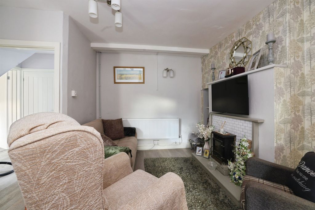 Additional image 7 of 4 bed semi-detached house for saleFargo Road, Larkhill, Salisbury SP4