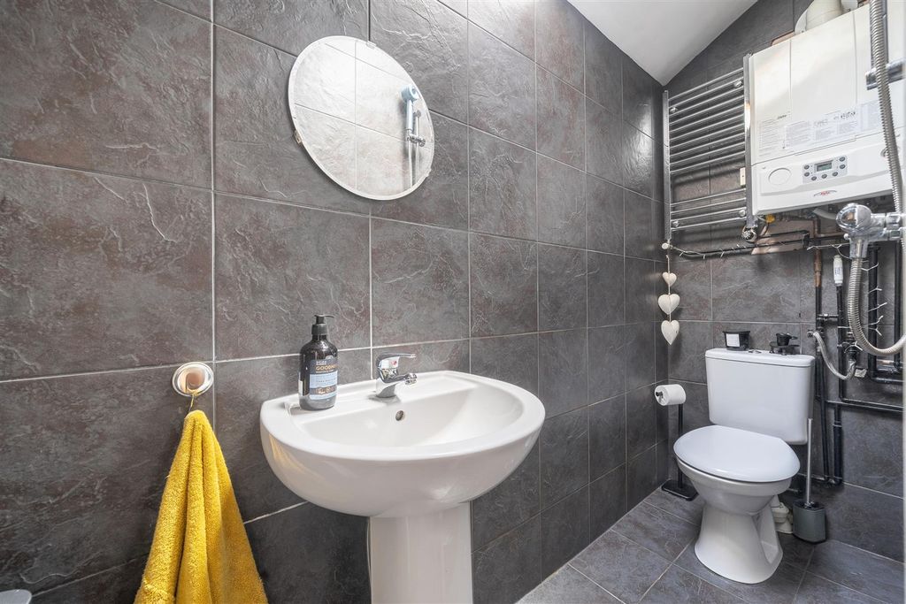 Additional image 11 of 3 bed terraced house for saleCambridge Road, Crowthorne, Berkshire RG45