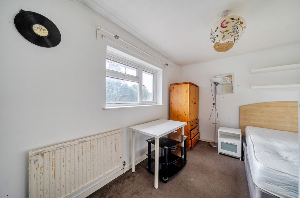 Additional image 13 of 3 bed terraced house for saleSouth Lynn Crescent, Bracknell, Berkshire RG12