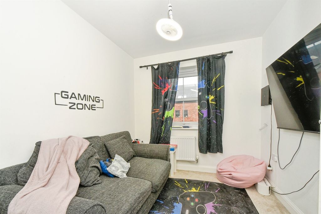 Additional image 10 of 3 bed semi-detached house for salePrunus Walk, Swindon SN1