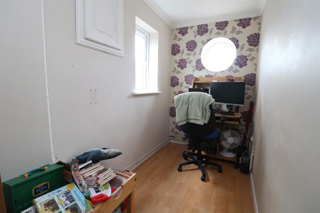 Additional image 7 of 3 bed semi-detached house for saleCrawley Crescent, Broadmead, Trowbridge BA14