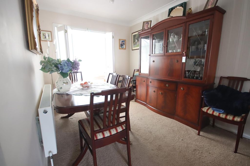 Additional image 5 of 4 bed detached house for saleCruse Close, Chippenham SN14