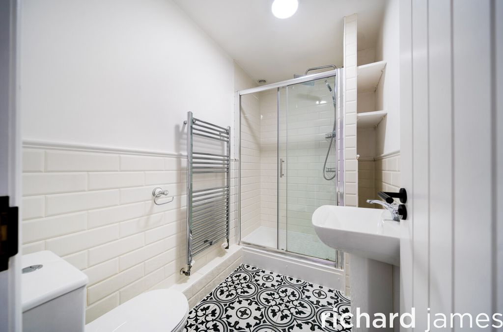 Additional image 14 of 4 bed end terrace house for saleChurch Walk South, Rodbourne Cheney, Swindon SN2