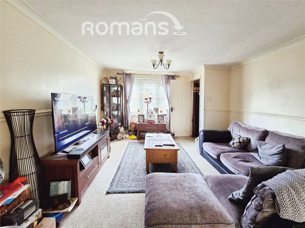 2 bed semi-detached house for saleRadcot Close, Nine Elms, Swindon SN5 photo 2