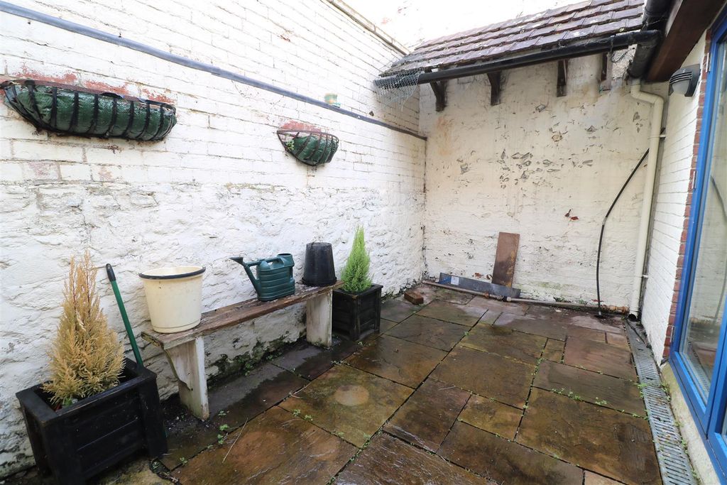 Additional image 8 of 3 bed terraced house for saleNewtown, Trowbridge BA14