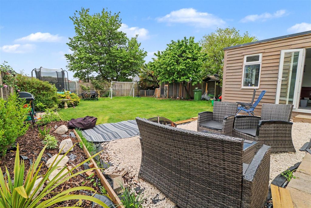 Additional image 2 of 3 bed detached bungalow for saleCharnwood Road, Broadmead, Trowbridge BA14