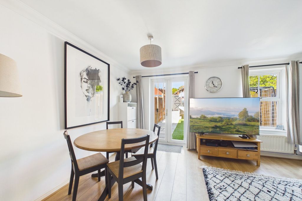 Additional image 4 of 4 bed terraced house for saleSwanley Mews, Broad Lane, Bracknell, Berkshire RG12