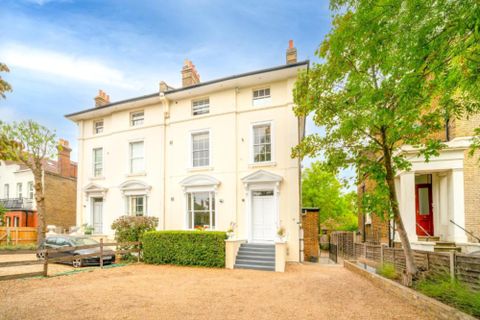 Shooters Hill Road, London SE3