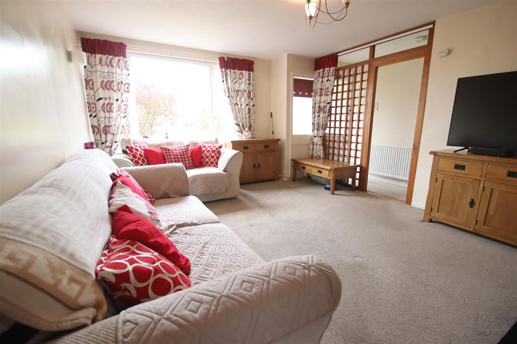 Additional image 2 of 3 bed end terrace house for saleStonelea Close, Chippenham SN14