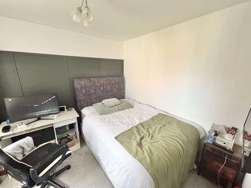 Additional image 7 of 3 bed semi-detached house for saleBarley Rise, West Ashton, Trowbridge BA14